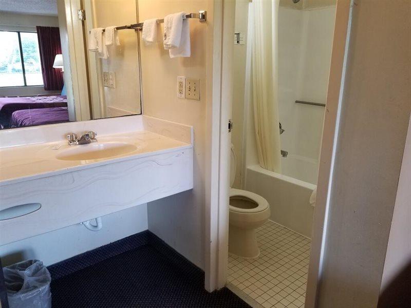 Americas Best Value Inn - Чесапик Экстерьер фото