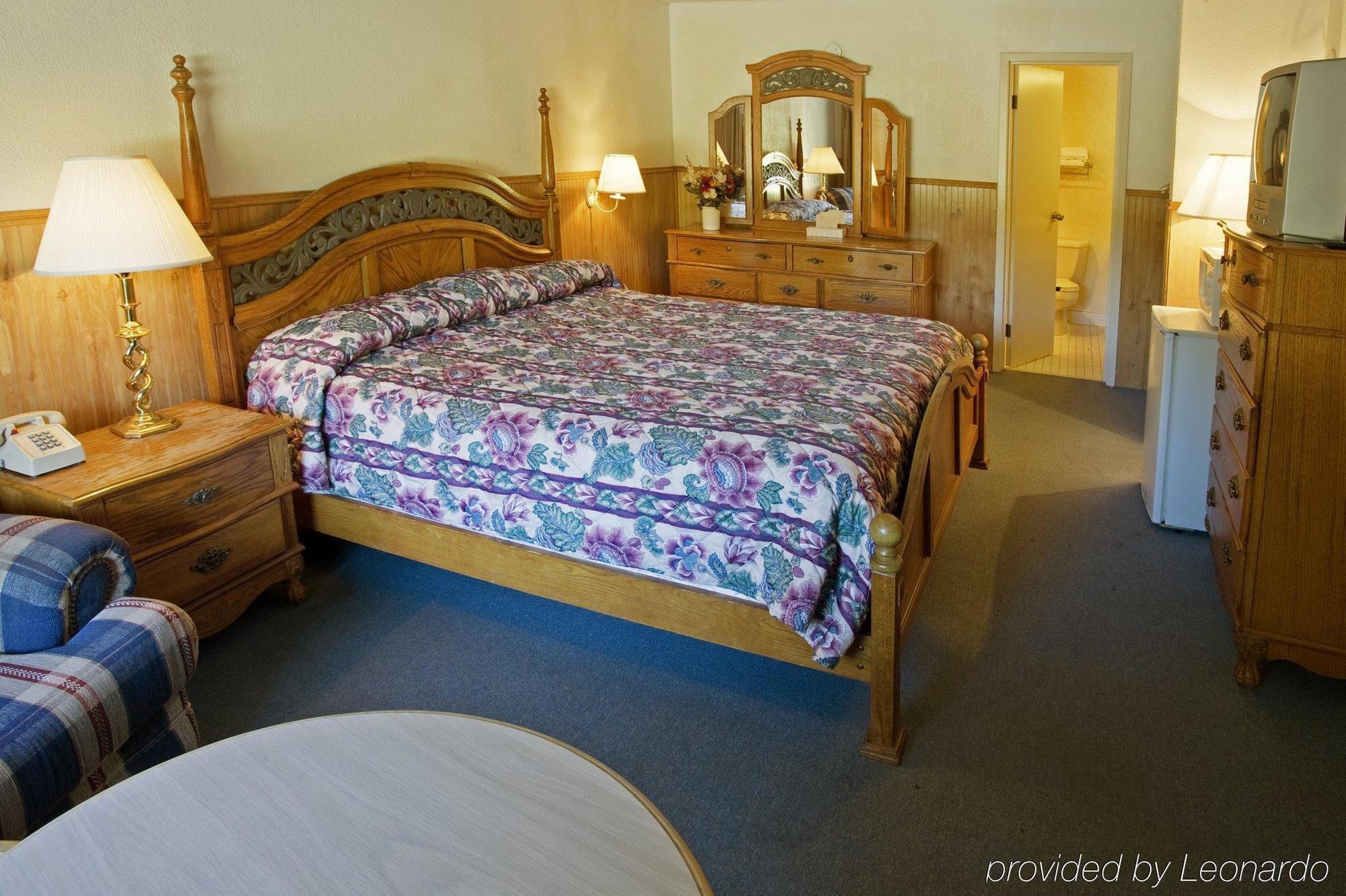 Americas Best Value Inn - Чесапик Номер фото